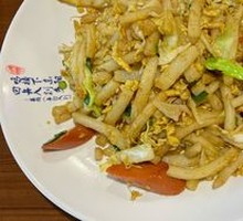 Spicy Beef Jerky Stir-Fried Rice Noodles