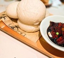 Sweet Rice Wine Steamed Bun with Braised Pork