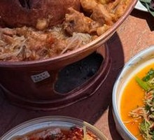 Toasted bread pot stewed chicken