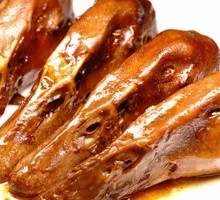 Spicy Braised Duck Heads