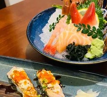 Grilled Salmon Hand Roll