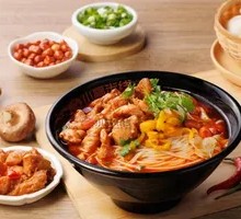 Snow Cabbage Pork Intestine Rice Noodles