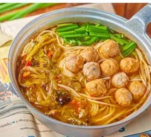 Sour Cabbage Meatball Rice Noodles