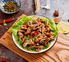 Fatty Intestine Soup with Sweet Potato Noodles