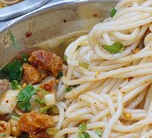 Braised Beef Dry Noodles