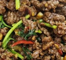Stir-Fried Beef with Yellow Onion