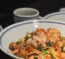 Stir-fried Fish Maw with Pickled Cabbage