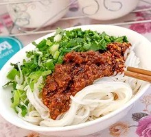 Stir-fried Meat Sauce Noodles