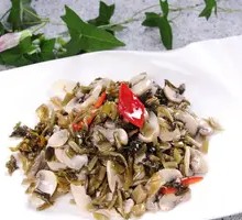 Snow Cabbage Mushroom Pork Slices