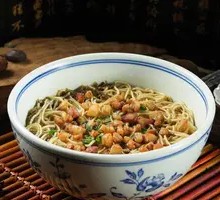 Traditional Oil渣 Noodles