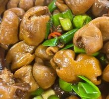 Spicy Pork Intestines in Dry Pot