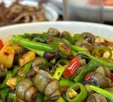 Sauce-Braised Snail with Purple Perilla