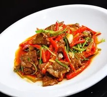 Stir-Fried Beef with Yellow Onion