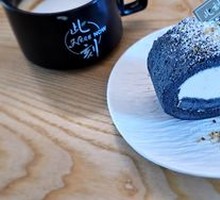 Black Diamond Golden Osmanthus Cheese Roll