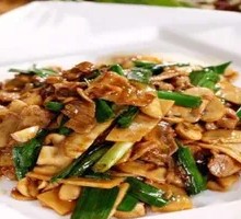 Bamboo Shoots Stir-Fried with Pork