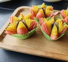 Lotus-shaped Pastry