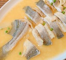 Steamed Yellow Croaker with Chicken Broth