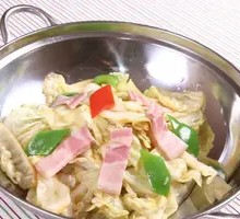 Spicy Pot-Braised Cabbage