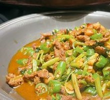 Stir-Fried Beef with Yellow Onion