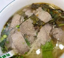Sour Cabbage Beef Noodles