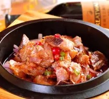 Iron Pot Fish Head