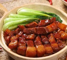 Braised Pork Ribs Clay Pot Rice