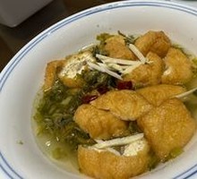 Steamed Tofu Skin Rolls with Pickled Mustard Greens