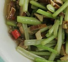 Water Cabbage Stir-Fried with Fried Tofu Sheets