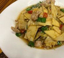 Bamboo Shoots Stir-Fried with Pork
