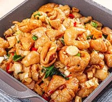 Sour Cabbage Stir-Fried Pork Intestines