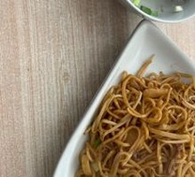 Stir-Fried Noodles with Shredded Meat