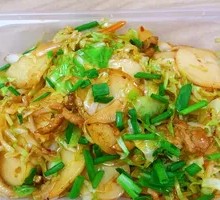 Stir-Fried Pork Noodles with Rice Cake