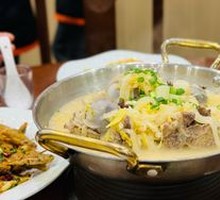 Pork Bone Stew with Northeast Pickled Cabbage