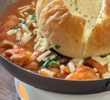 Spicy Stir-Fried Chicken Lava Bread Pot