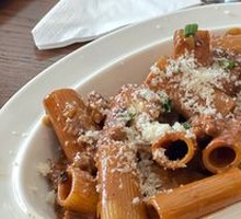 Sauce-Braised Beef with Penne Pasta