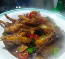 Spicy Braised Chicken Feet