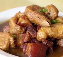 Fried Tofu Braised Pork