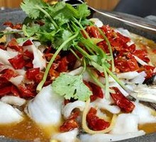 Bighead Carp Stone Pot Fish