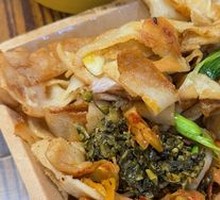 Braised Pork and Tofu Noodles Stir-fry