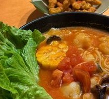 Tomato Black Fish Slice Shrimp Paste Noodles