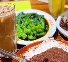 Chen Guangji's Unique Milk-Drizzling Glutinous Rice Cake