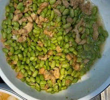 Stir-Fried Chicken with Edamame