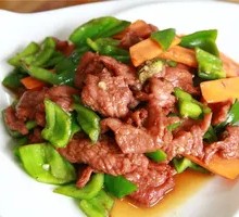 Green Pepper Stir-fried Beef Shank