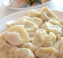 Stir-fried Leek and Egg with Dumplings