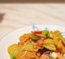 Preserved Pork with Tofu Skin Stir-fry