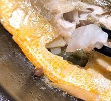 Stir-fried Yellow Croaker with Ginger and Garlic