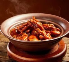 Braised Pig Trotters and Chicken Feet