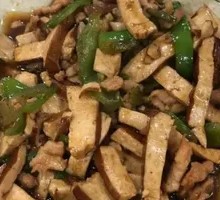 Fried Tofu Skin with Pork Strips