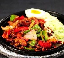 Stir-Fried Pork with Rice in Clay Pot