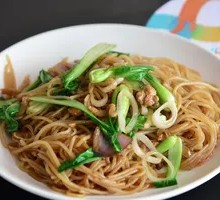 Stir-Fried Noodles with Shredded Pork